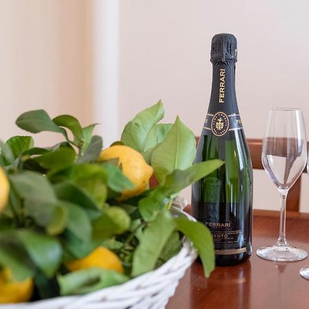 Noliday Suite Riviera Luxury Sea Flat Kültér fotó