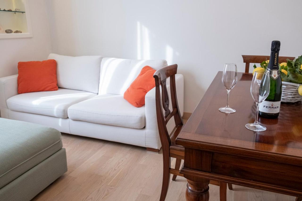 Noliday Suite Riviera Luxury Sea Flat Kültér fotó